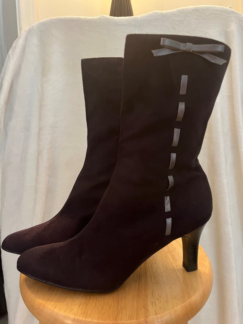 Predictions Black Faux Suede Heeled Mid-Calf Boots Ribbon Bow Detail 9.5W